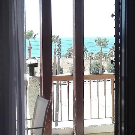 Cozy Sea View Apartment! Апартаменты